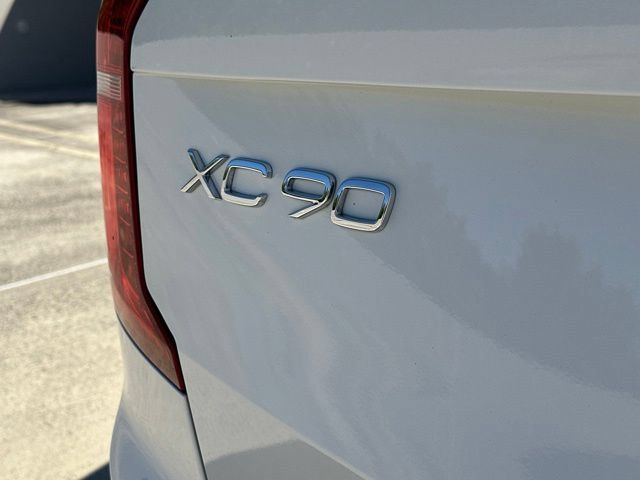 Certified 2023 Volvo XC90 B6 Ultimate w/ Protection Package AWD/4WD image 39