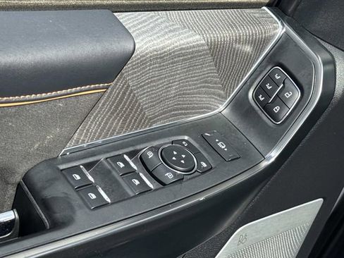 Used 2024 Ford F450 Platinum w/ FX4 Off-Road Package image 21