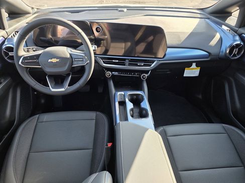 New 2026 Chevrolet Equinox EV LT w/ LPO, Blackout Package image 18