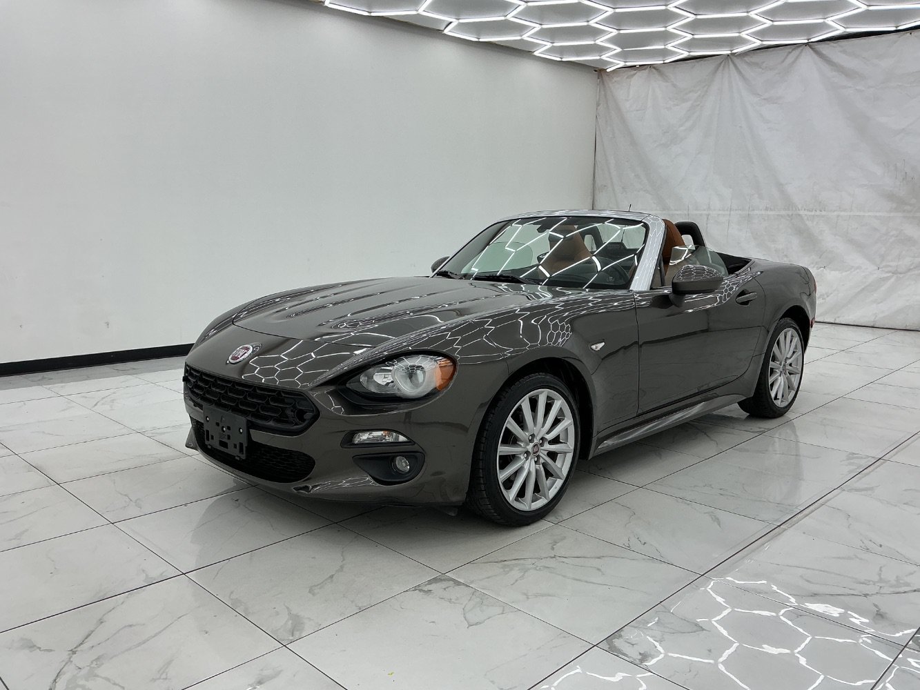 Used 2017 FIAT 124 Spider Lusso RWD image 14