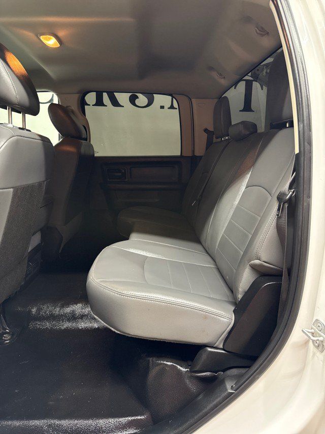 Used 2018 RAM 3500 Tradesman w/ Chrome Appearance Group AWD/4WD image 34