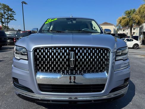 Used 2023 Lincoln Navigator Black Label AWD/4WD image 3