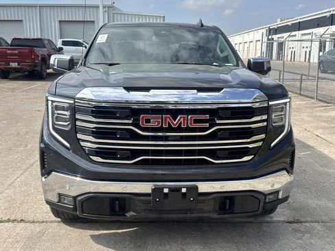 Used 2026 GMC Sierra 1500 SLT image 15