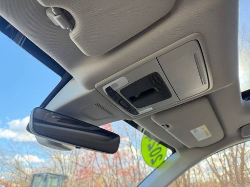 Used 2024 Honda CR-V EX-L image 18