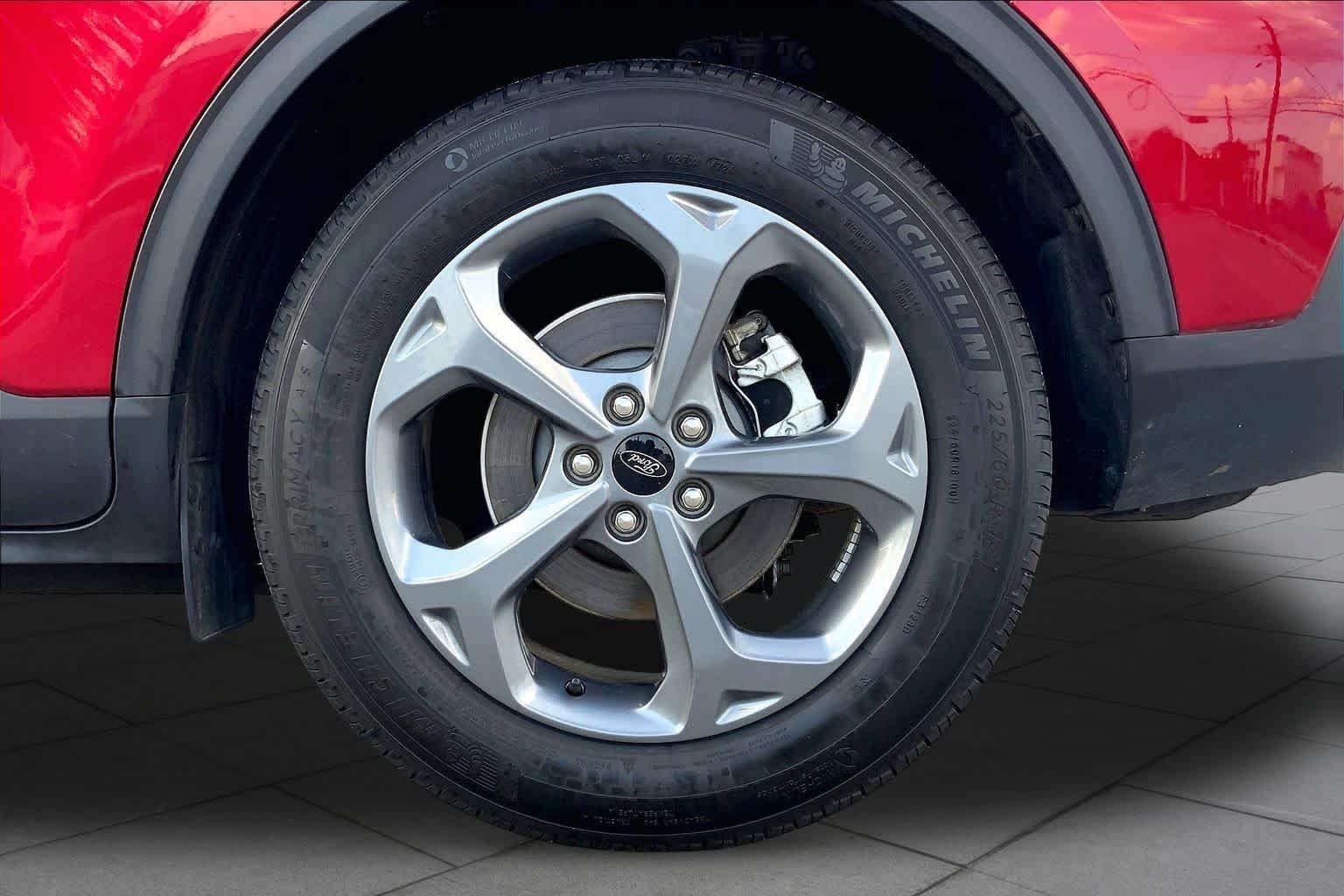 Used 2025 Ford Escape ST-Line FWD image 11