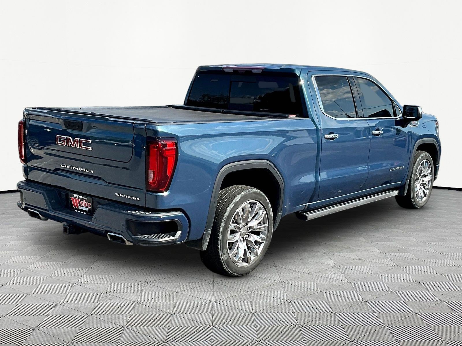 Used 2024 GMC Sierra 1500 Denali w/ Denali Reserve Package AWD/4WD image 6