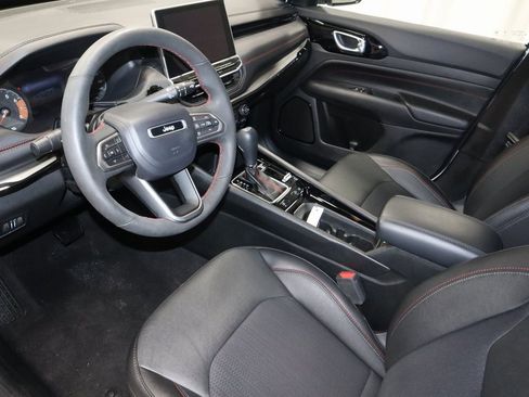 Used 2023 Jeep Compass Trailhawk w/ Trailhawk Convenience Group image 24