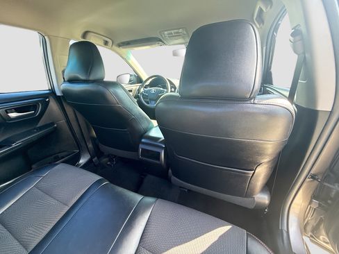 Used 2017 Toyota Camry SE FWD image 28