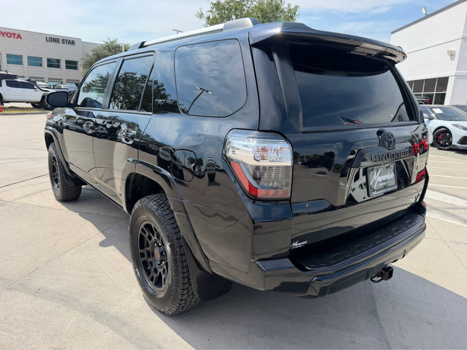 Used 2015 Toyota 4Runner TRD Pro AWD/4WD image 2