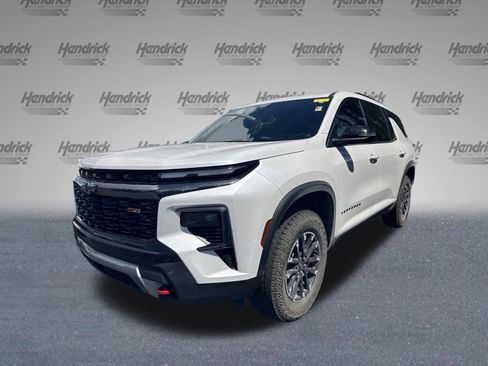 Used 2025 Chevrolet Traverse Z71 AWD/4WD image 5