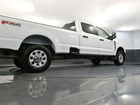 Used 2023 Ford F350 XLT w/ FX4 Off-Road Package image 50