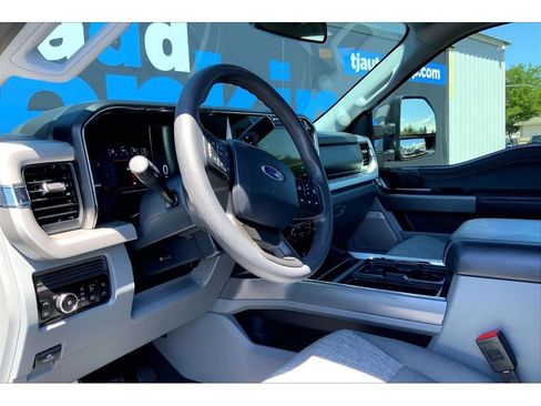 Used 2025 Ford F350 XLT w/ Black Appearance Package AWD/4WD image 16