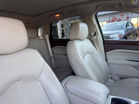 Used 2016 Cadillac SRX Luxury w/ Driver Awareness Package image 12