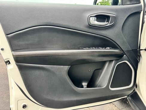 Used 2019 Jeep Compass Limited AWD/4WD image 22