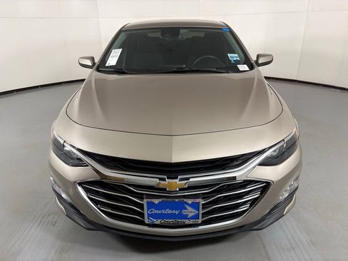 Used 2023 Chevrolet Malibu LT FWD image 4