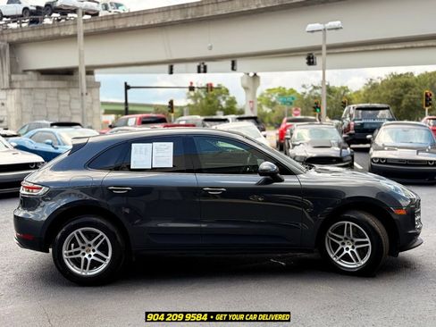 Used 2020 Porsche Macan AWD/4WD image 9