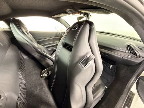 Certified 2016 Ferrari 488 GTB Base image 21