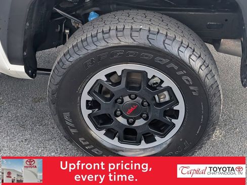 Used 2024 Toyota Tacoma TRD Off-Road AWD/4WD image 9