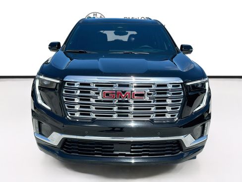 Used 2024 GMC Acadia Denali w/ Super Cruise Package FWD image 2