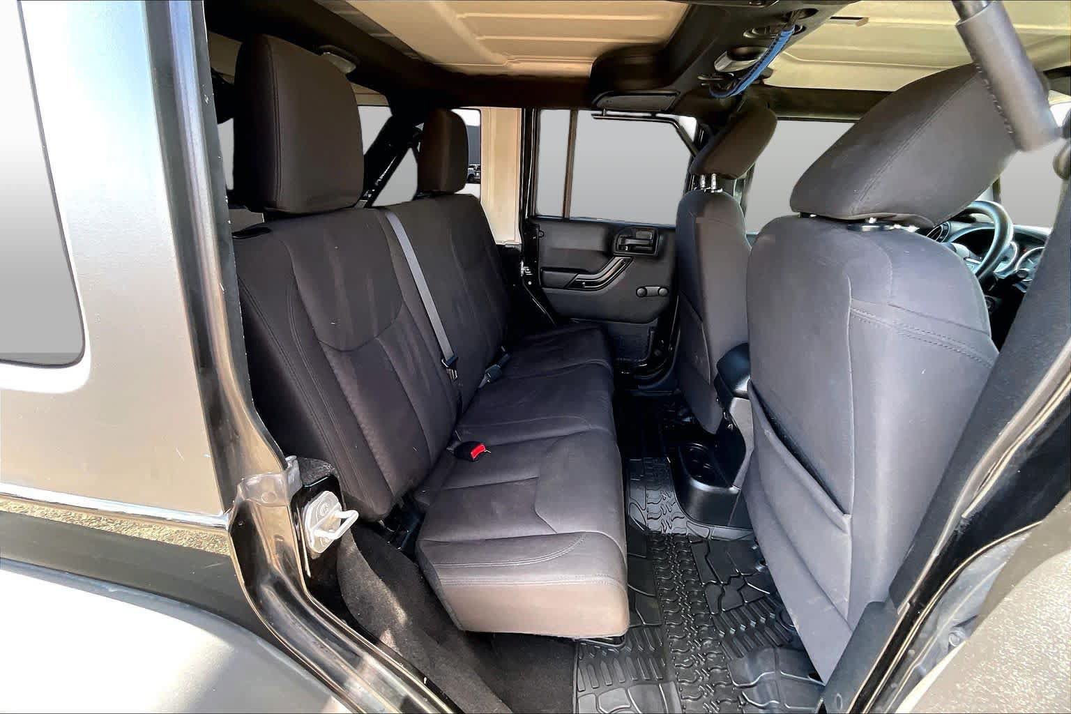 Used 2015 Jeep Wrangler Unlimited Sport AWD/4WD image 18