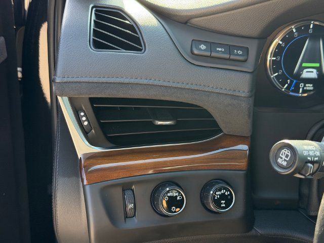 Used 2020 Cadillac Escalade Luxury AWD/4WD image 32