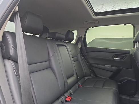 Used 2024 Nissan Rogue SL w/ SL Premium Package image 47