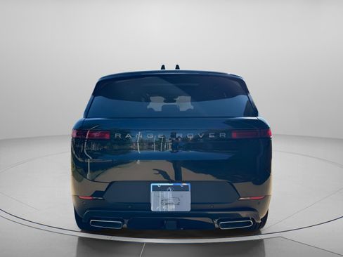 Used 2025 Land Rover Range Rover Sport SE image 9