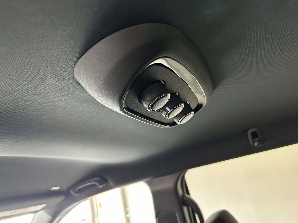 Used 2025 Dodge Durango GT RWD image 14