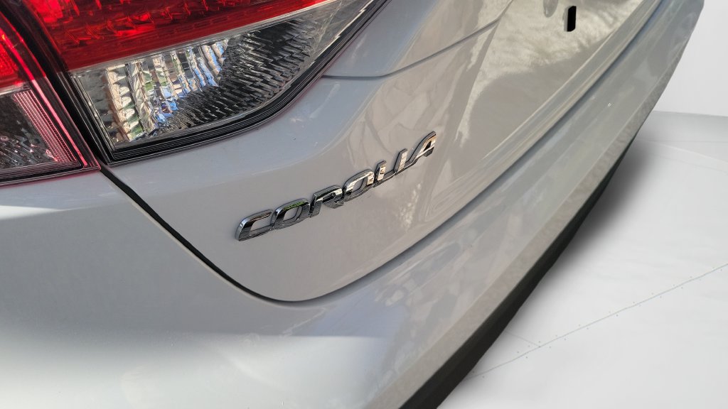 Used 2023 Toyota Corolla LE FWD image 8