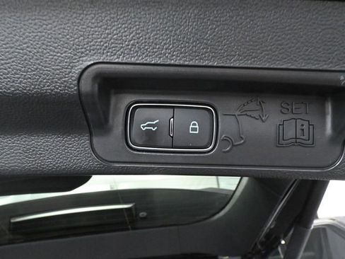 Used 2023 Ford Explorer Platinum w/ Technology Package image 47