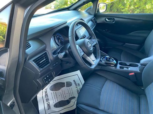 Used 2025 Nissan Leaf SV Plus image 31