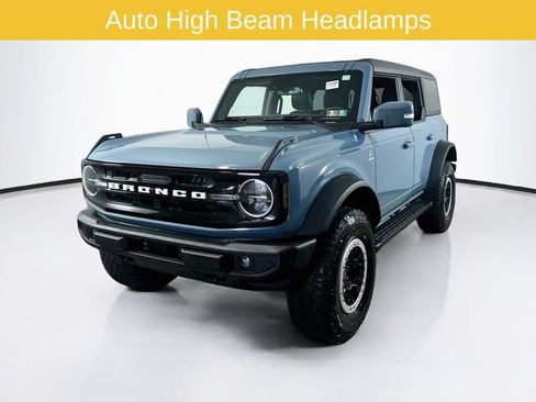 Certified 2023 Ford Bronco Outer Banks w/ Sasquatch Package AWD/4WD image 3