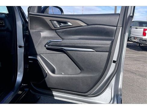 Used 2026 Chevrolet Traverse High Country image 26