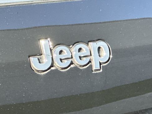 Used 2021 Jeep Grand Cherokee L Limited AWD/4WD image 15
