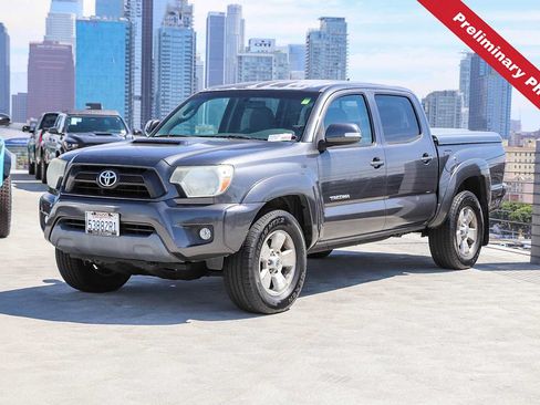 Used 2015 Toyota Tacoma PreRunner w/ TRD Sport Package RWD image 1