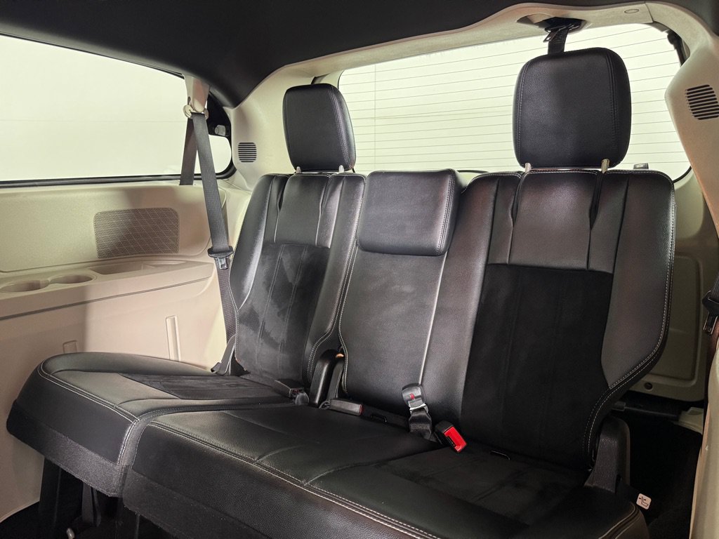 Used 2018 Dodge Grand Caravan SXT FWD image 21