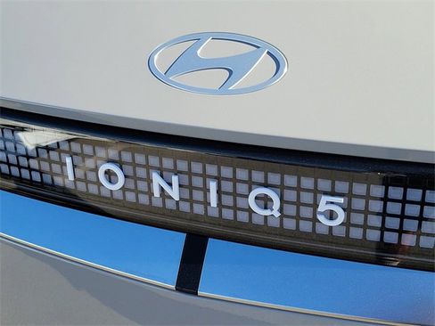 New 2026 Hyundai Ioniq 5 Limited image 24