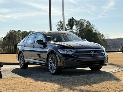 Used 2024 Volkswagen Jetta SE