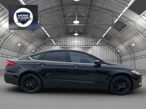 Used 2020 Ford Fusion SE w/ Equipment Group 151A FWD image 5
