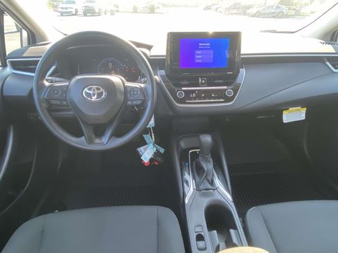 Used 2026 Toyota Corolla LE FWD image 11