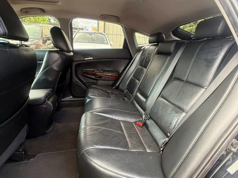 Used 2011 Honda Crosstour EX-L image 16