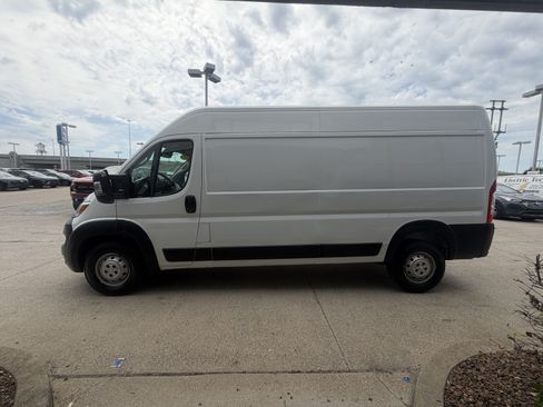 Used 2023 RAM ProMaster 2500 FWD image 13