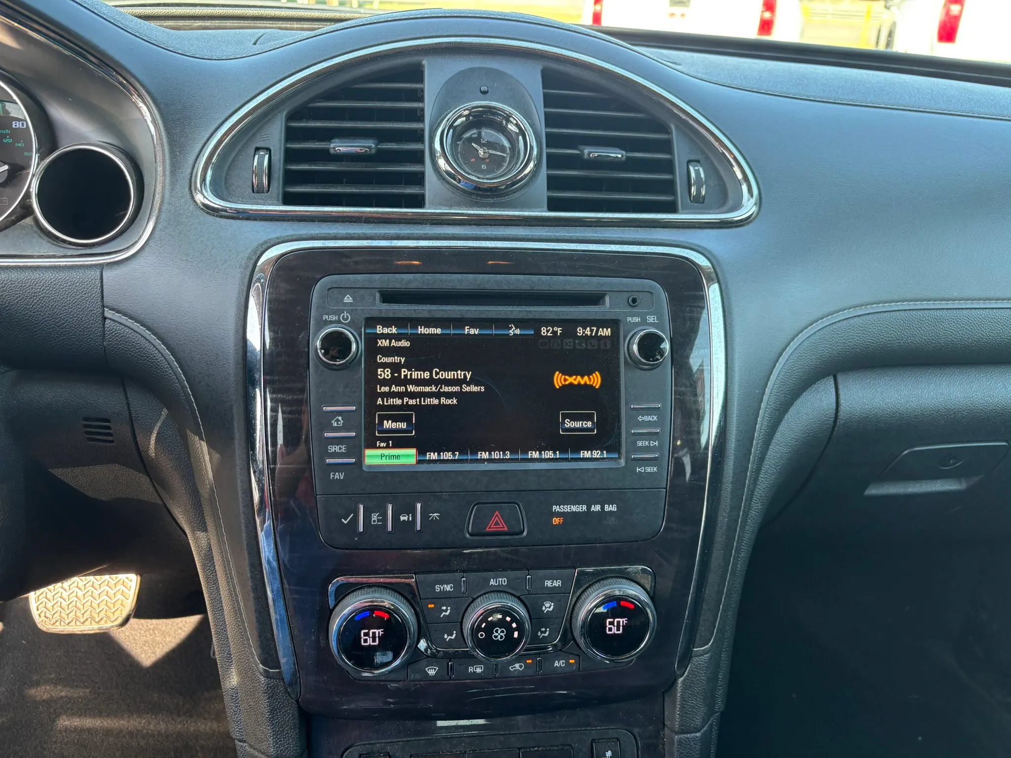 Used 2017 Buick Enclave Leather FWD image 24