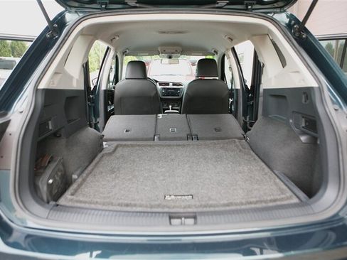 Used 2018 Volkswagen Tiguan SE AWD/4WD image 15
