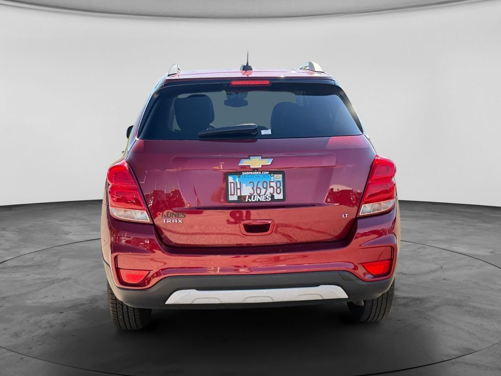 Used 2019 Chevrolet Trax LT w/ LT Convenience Package FWD image 8