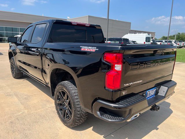 Used 2025 Chevrolet Silverado 1500 LT Trail Boss w/ Convenience Package II AWD/4WD image 6