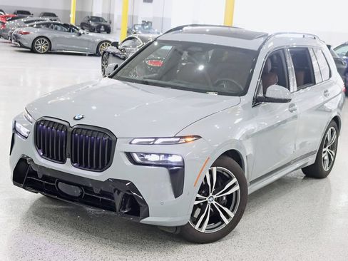 Used 2026 BMW X7 xDrive40i w/ M Sport Package AWD/4WD image 6