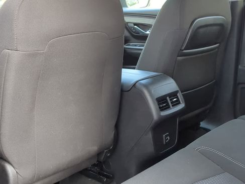 Used 2023 GMC Terrain SLE w/ Driver Convenience Package image 17