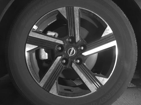 Used 2025 Nissan Sentra SV FWD image 14