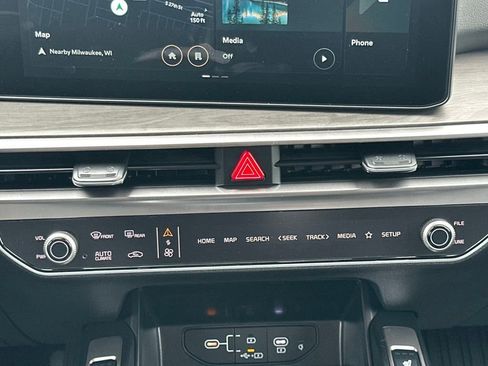 New 2025 Kia Sorento X-Line EX image 24